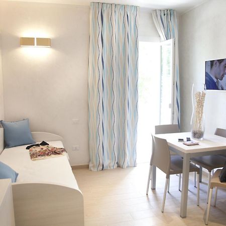 Marina Beach Suite Hotel Rimini Buitenkant foto