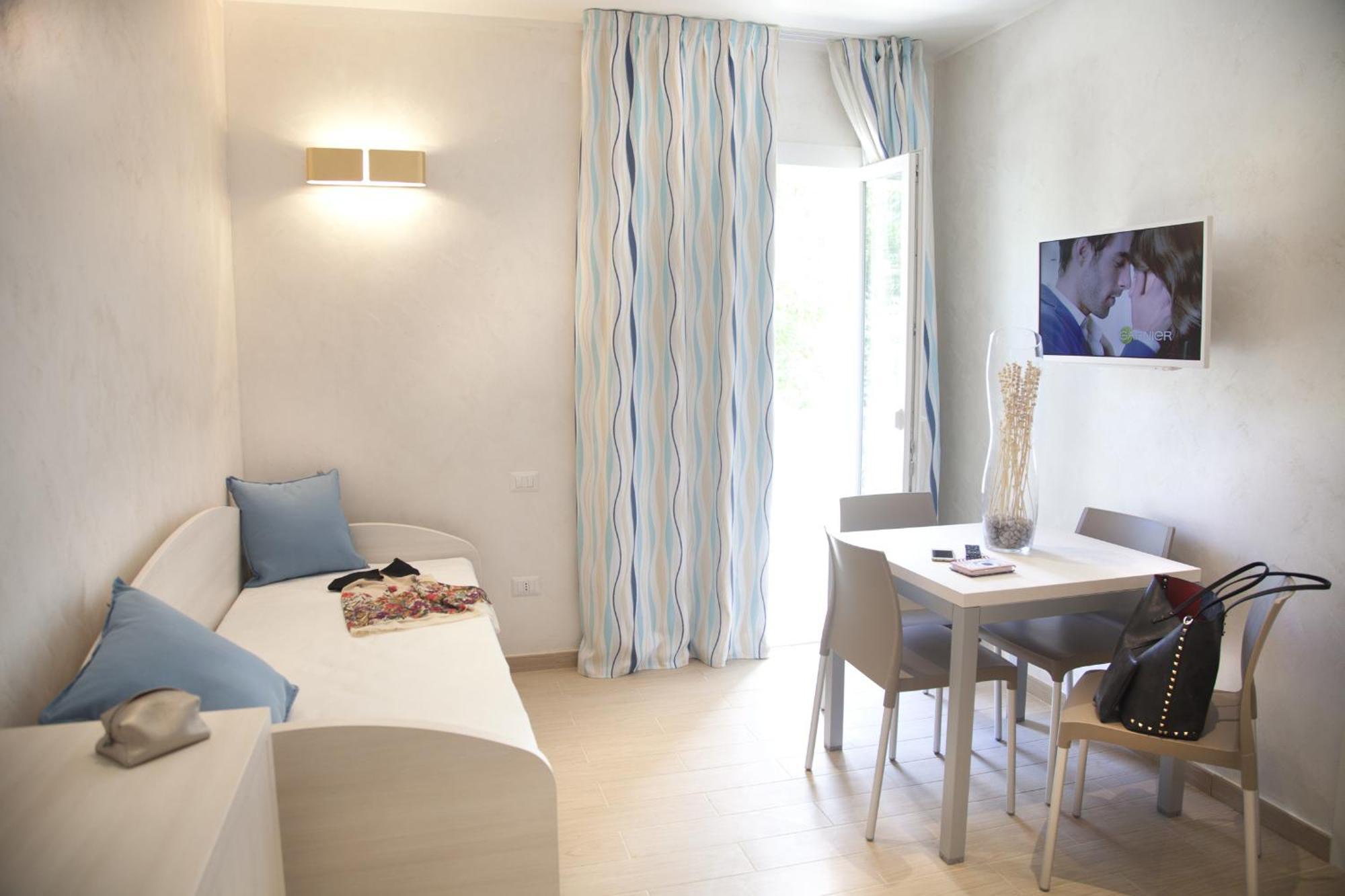 Marina Beach Suite Hotel Rimini Buitenkant foto
