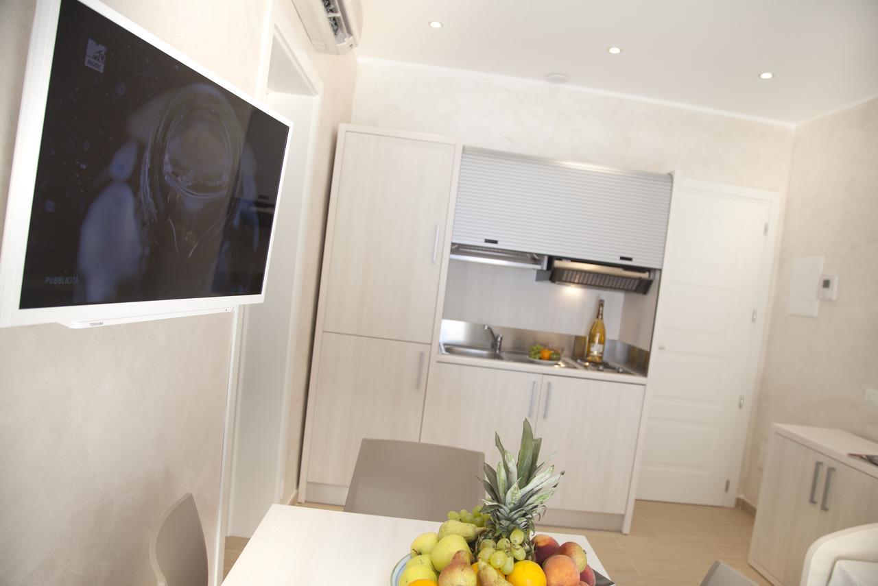 Marina Beach Suite Hotel Rimini Buitenkant foto