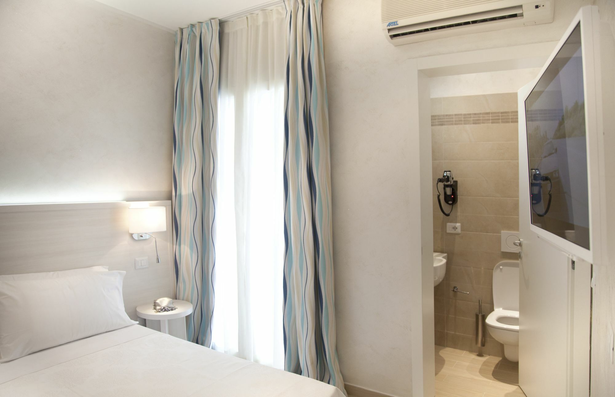 Marina Beach Suite Hotel Rimini Buitenkant foto
